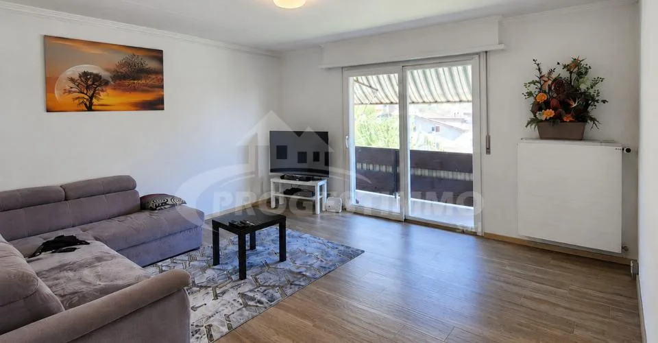4,5 Zimmer hell mit Balkon im Herzen von Uvrier – Foto 1 von 18