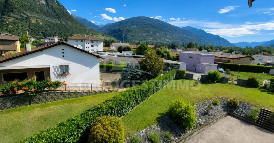 4,5 Zimmer hell mit Balkon im Herzen von Uvrier – Foto 9 von 18