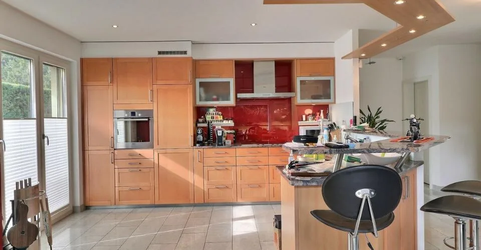 BELLE PROPRIETE PROCHE DES ECOLES PRIVEES ET PUBLIQUES – photo 9 sur 26