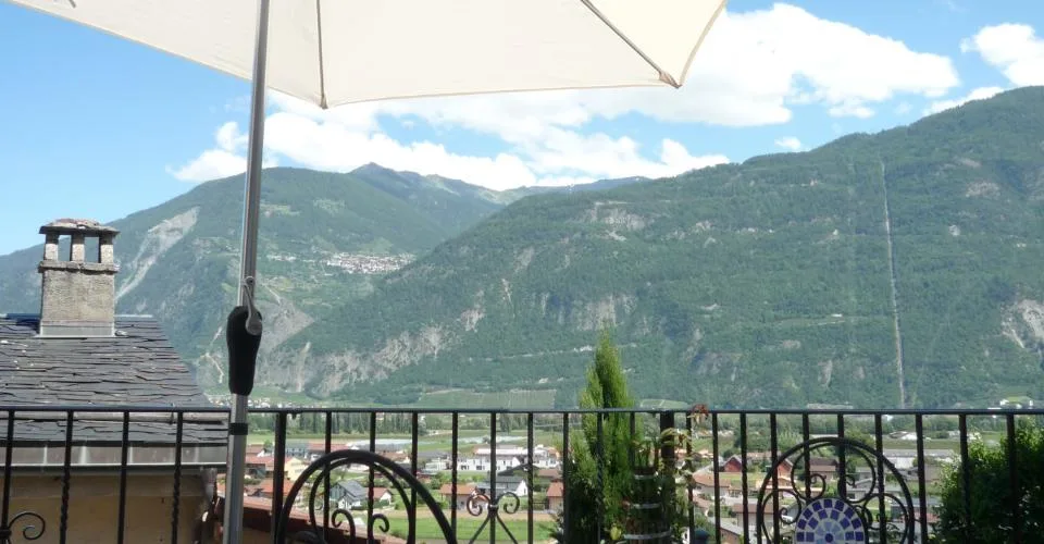 Bello appartamento di 3 locali con terrazza a Saillon Vieux Bourg