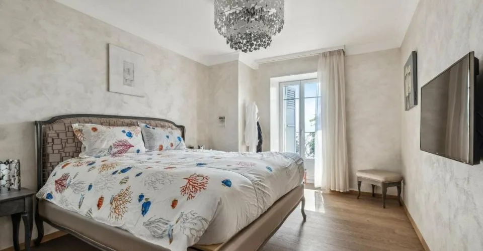A deux pas du lac ! Luxueux appartement avec vue au coeur de Montreux – Foto 6 von 20
