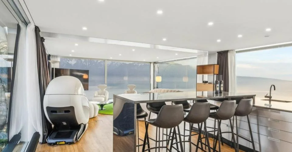 Villa im Architektenstil mit Panoramablick auf See und Alpen – Foto 5 von 25