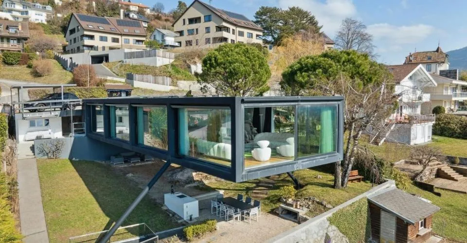 Villa im Architektenstil mit Panoramablick auf See und Alpen – Foto 11 von 25