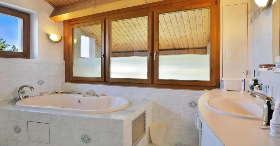 Bezaubernde Landvilla mit Garten am Rande der Weinberge von Jussy – Foto 21 von 27