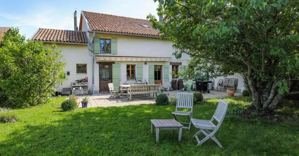 Bezaubernde Landvilla mit Garten am Rande der Weinberge von Jussy – Foto 14 von 27