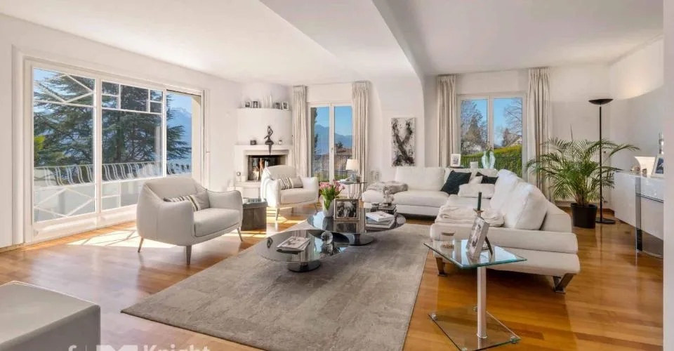 A vendre - Ravissante propriété de charme au coeur de Blonay avec vue panoramique – photo 8 of 26