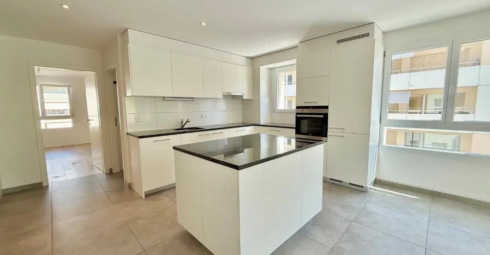 Wohnung mit 3.5 Zimmern im 4. Stock