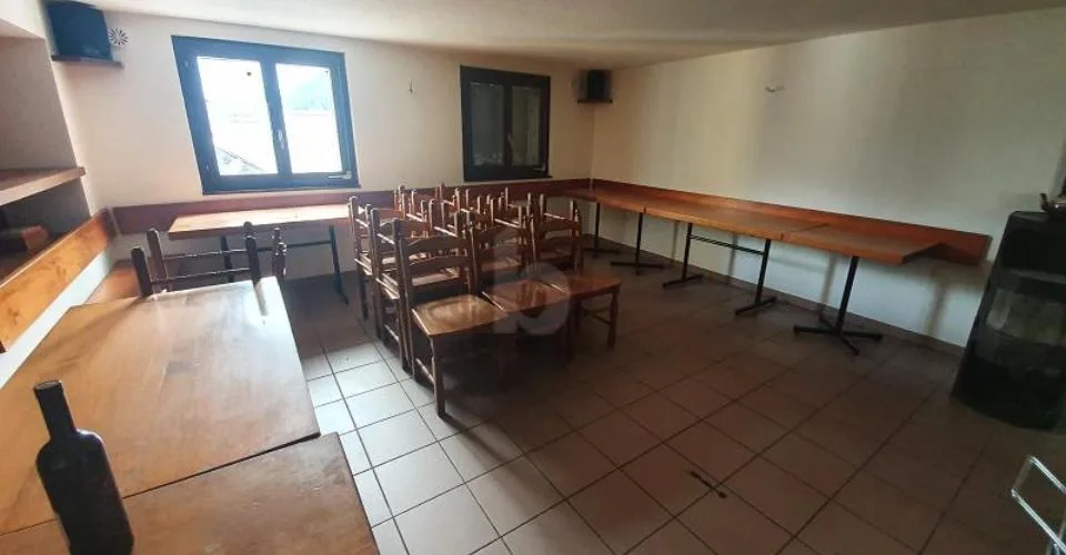NEL CUORE DEL PAESE CON TANTO POTENZIALE – Foto 4 von 10
