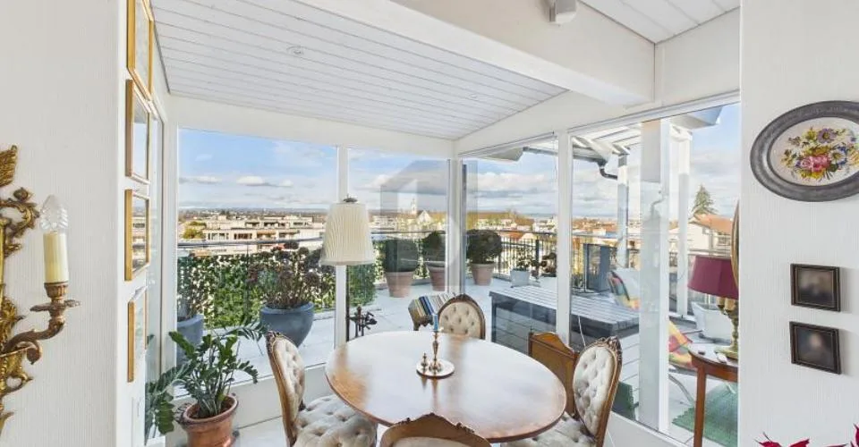 Where the view is home – attic with a wide view of Lake Constance – photo 16 of 22