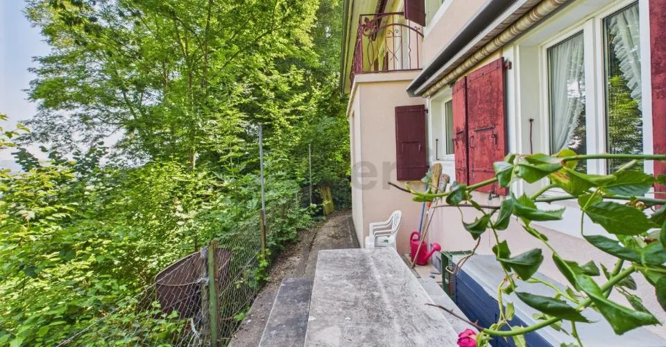 Exklusives Einfamilienhaus in ruhiger Waldrandlage mit Seesicht und... – foto 10 di 24