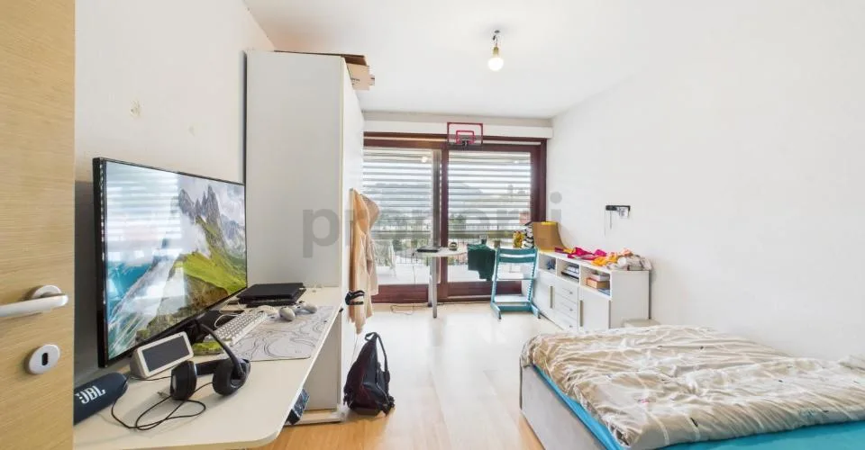The perfect house for the family: space, light and panorama (lake view) – photo 23 of 27