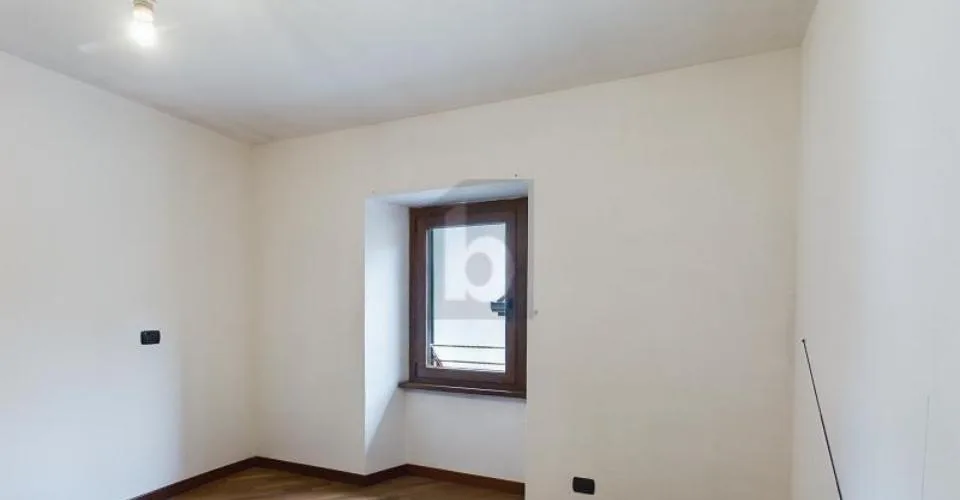 11 Zimmer Mehrfamilienhaus in Stabio – Foto 9 von 12