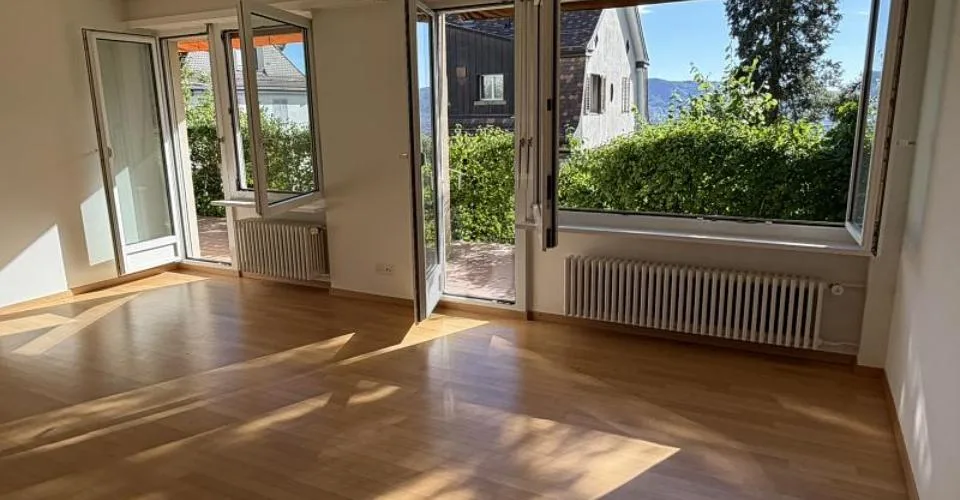 RUHIG AM ZÜRICHBERG: 20 M² SONNENTERRASSE – Foto 7 von 12