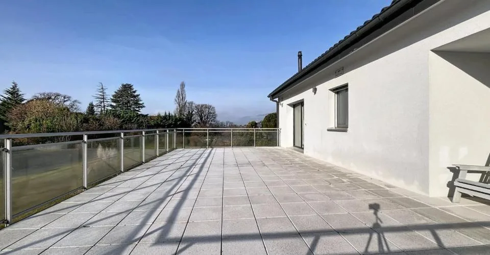 Helles Villa in der Nähe der Internationalen Schule – Foto 18 von 24