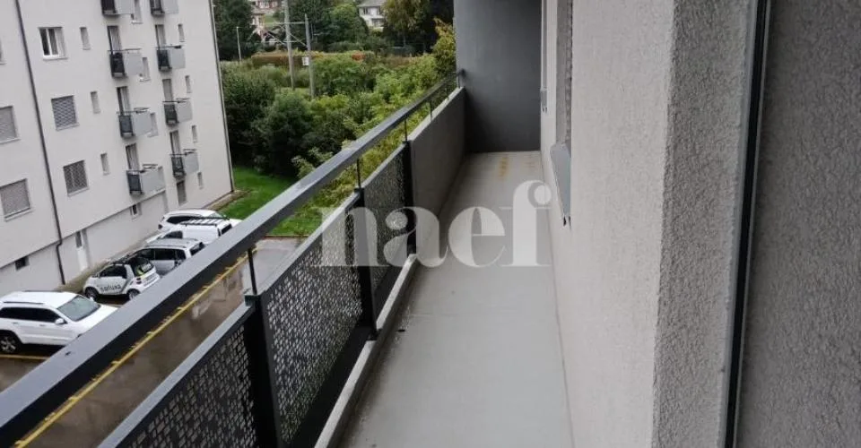 Appartement rénové de 4 pièces avec grand balcon – Foto 9 von 18