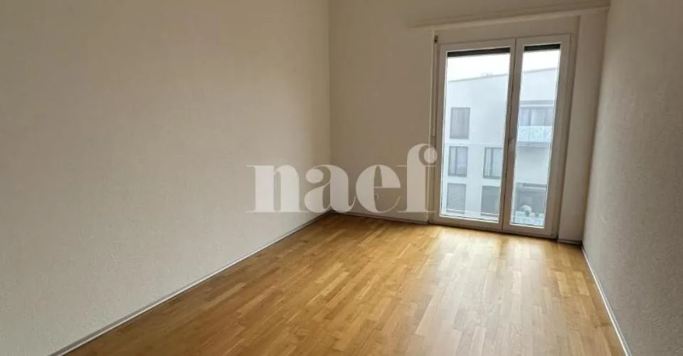 Appartement dans un immeuble récent – Foto 5 von 12