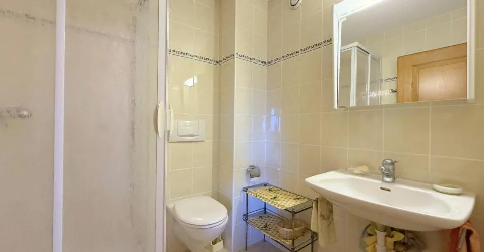 Appartement 4.5 pièces de standing à louer à l’année à Crans-Montana – Vue panoramique exceptionnelle sur les Alpes – Foto 13 von 26