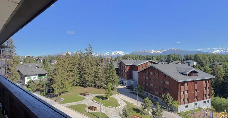 Appartement 4.5 pièces de standing à louer à l’année à Crans-Montana – Vue panoramique exceptionnelle sur les Alpes – Foto 6 von 26