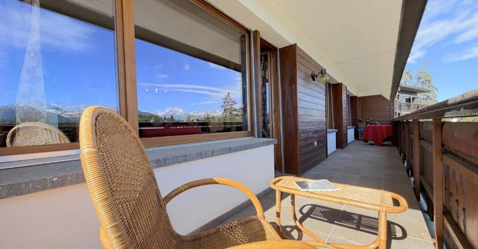 Appartement 4.5 pièces de standing à louer à l’année à Crans-Montana – Vue panoramique exceptionnelle sur les Alpes – Foto 3 von 26
