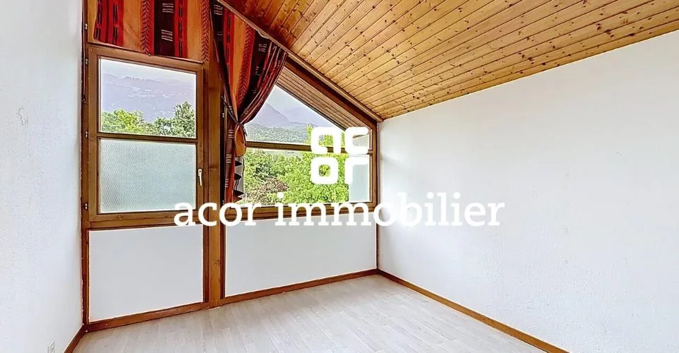 Attique 3.5 pièces avec garage box à Veyras