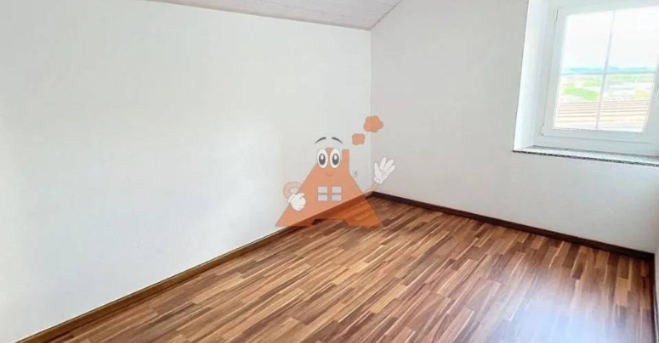 Superbe appartement avec balcon en LOCATION à Route de France 5.