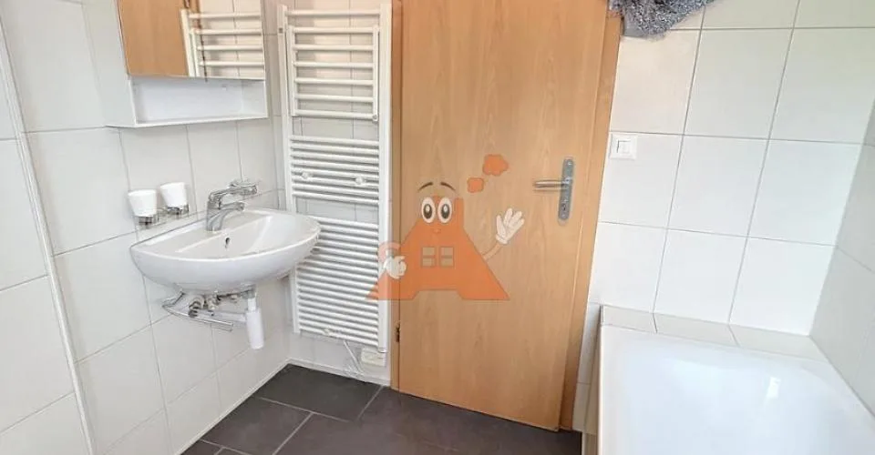 Superbe appartement avec balcon en LOCATION à Route de France 5.