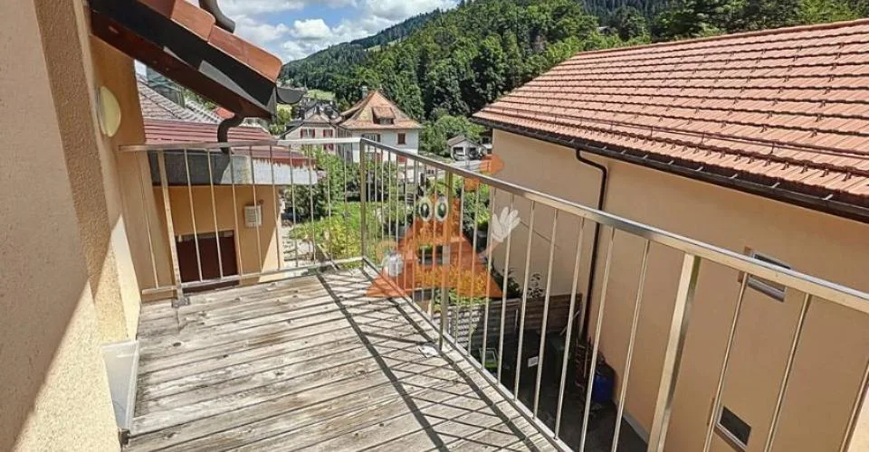 Superbe appartement avec balcon en LOCATION à Route de France 5.