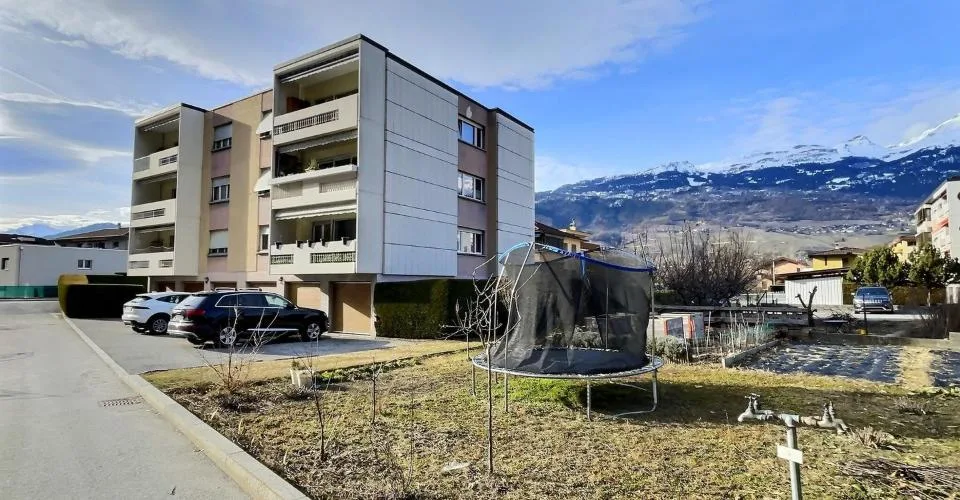 Bel appartement traversant de 4.5 pièces - attique avec garage box – foto 2 di 26