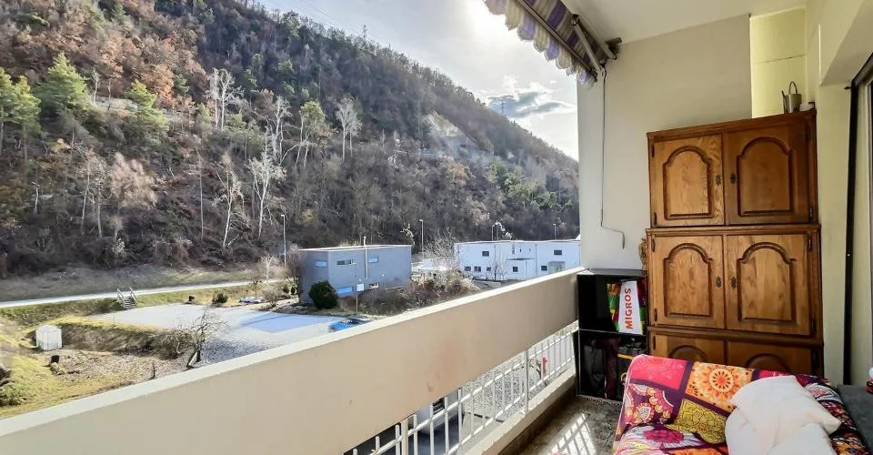 Bel appartement traversant de 4.5 pièces - attique avec garage box – foto 3 di 26