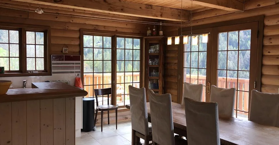 Magnifique maison en rondins typiquement Canadienne à Mission – Foto 4 von 28