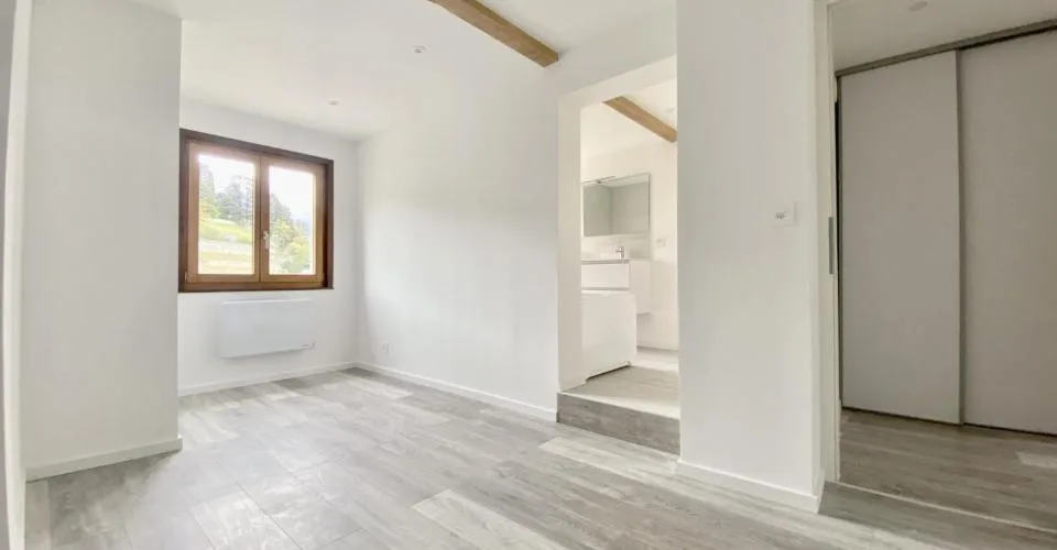 Attique-Loft entièrement rénové – foto 3 di 26