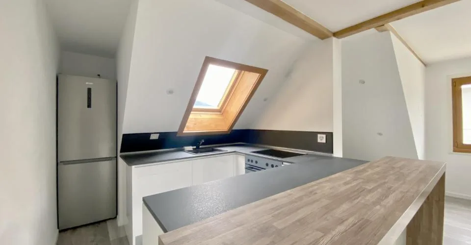 Attique-Loft entièrement rénové – foto 10 di 26