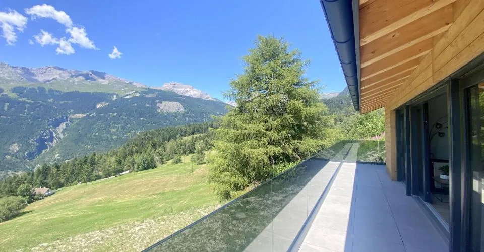 Chalet neuf avec vue panoramique à vendre à Crans-Montana – foto 11 di 25