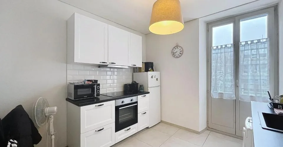 Renovierte 2,5-Zimmer-Wohnung mit Garagenbox! – Foto 12 von 20