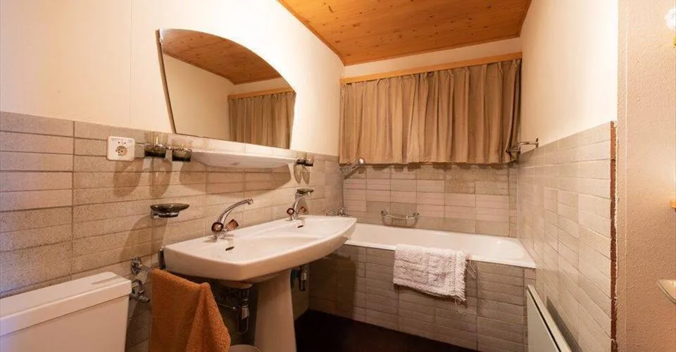 Chalet typique avec beaucoup d'espace – Foto 4 von 26