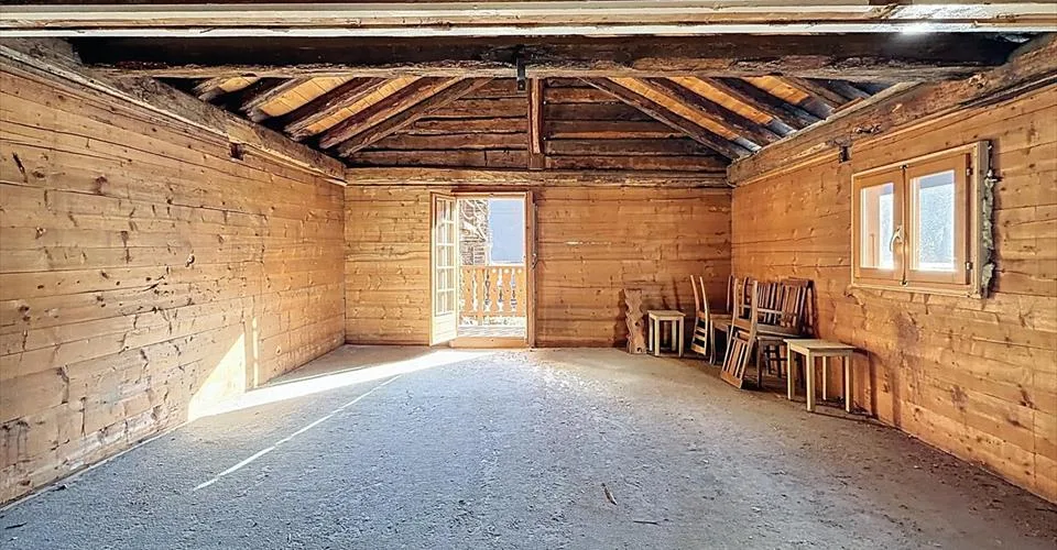 Chalet à rénover – L'âme d'une grange alpine à Sarreyer – Foto 5 von 26