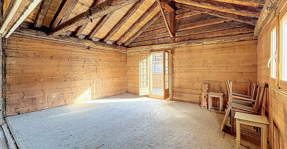 Chalet à rénover – L'âme d'une grange alpine à Sarreyer – Foto 7 von 26