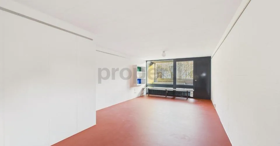 Wohnen in einer Ikone der Schweizer Architektur | Einzigartige Maisonettewohnung im denkmalgeschützten Atelier-5-Ensemble in Flamatt