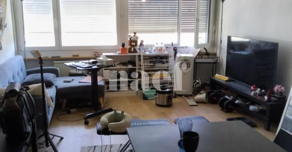 Appartement de 2 pièces idéalement situé à proximité du centre-ville de Neuchâtel – Foto 2 von 10