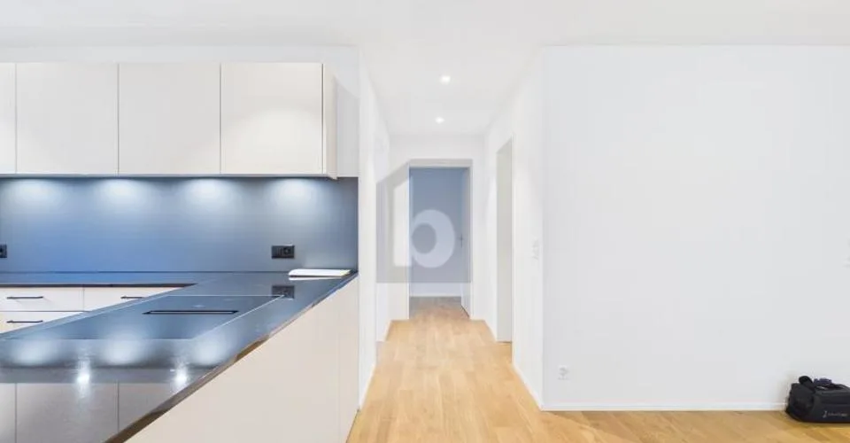 Modern with private seating area