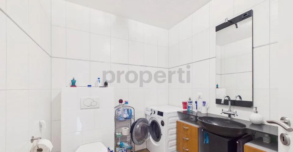 Renovierte 4.5-Zimmer Maisonette in historischem Bauernhaus mit Balkon, Rothrist AG