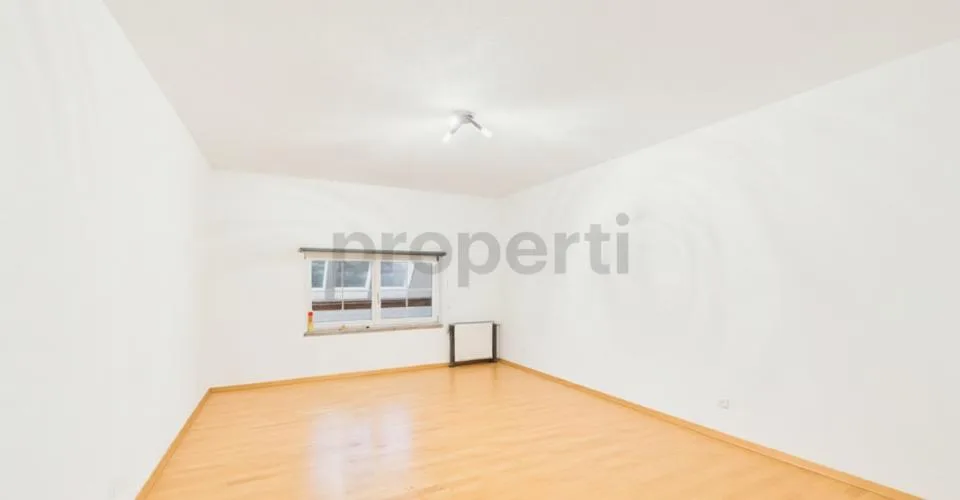 Renovierte 4.5-Zimmer Maisonette in historischem Bauernhaus mit Balkon, Rothrist AG
