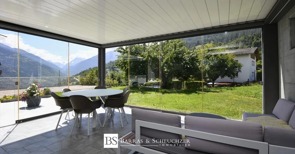 Propriété d'exception : spacieuse villa avec 3.5 pcs indépendant – Foto 2 von 16