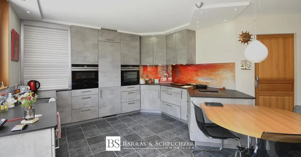 Propriété d'exception : spacieuse villa avec 3.5 pcs indépendant – Foto 6 von 16