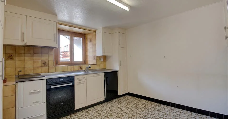 Appartement en duplex idéalement situé ! – Foto 2 von 16