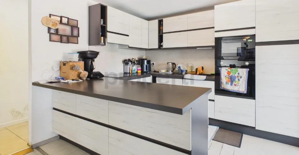 Casa unifamiliare con due unità abitative indipendenti a Mezzovico-Vira, ammessa residenza secondaria. – foto 5 di 48