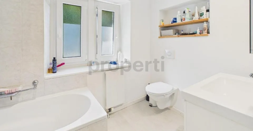 Casa unifamiliare con due unità abitative indipendenti a Mezzovico-Vira, ammessa residenza secondaria. – foto 8 di 48