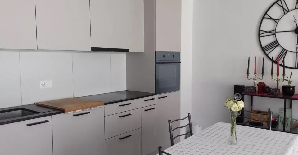 1 Zimmer Wohnung in Cressier NE | UrbanHome