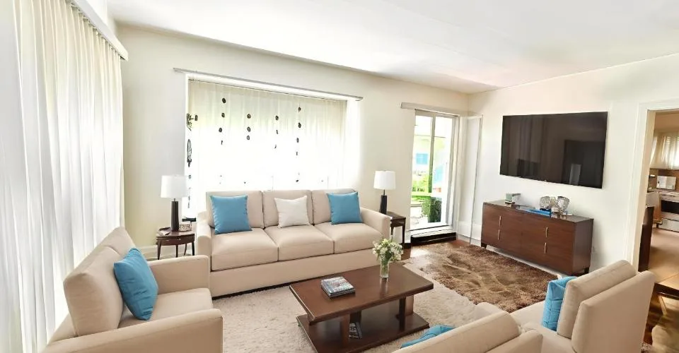 Spaziosa casa da 5.5 locali con giardino edificabile (R2) e 4 garag... – Foto 4 von 22