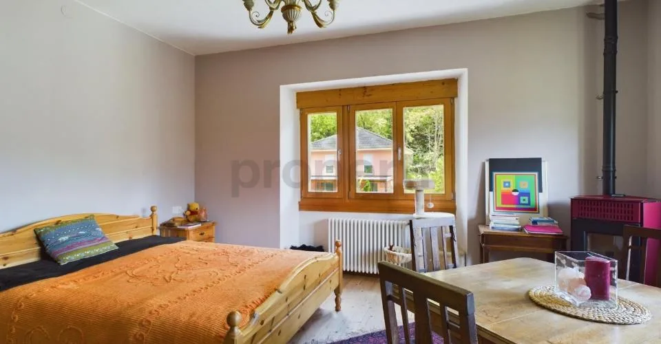 Pittoresca casa plurifamiliare con terreno nel cuore della Val di Blenio / Malvenfarbiges Mehrfamilienhaus mit Grundstück im Herzen des Bleniotals – Foto 20 von 27